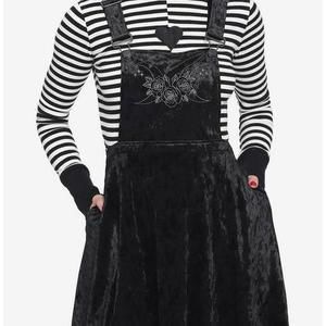 Moon & Florals Embroidered Black Velvet Skirtall XL